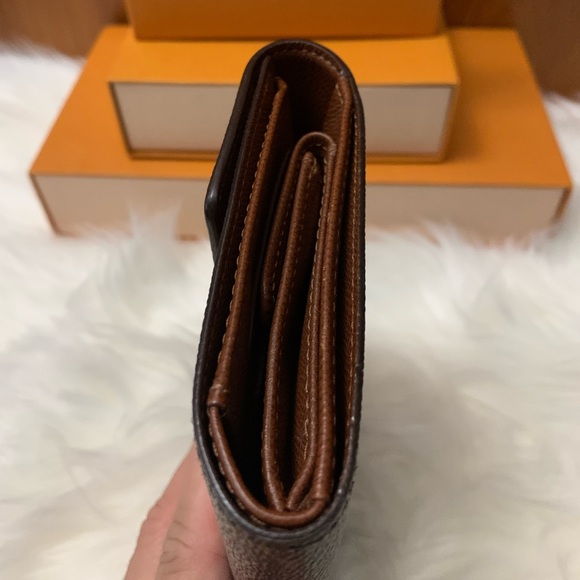 LV Timeless Monogram Medium Wallet 💖🌷 - Picture 4 of 16